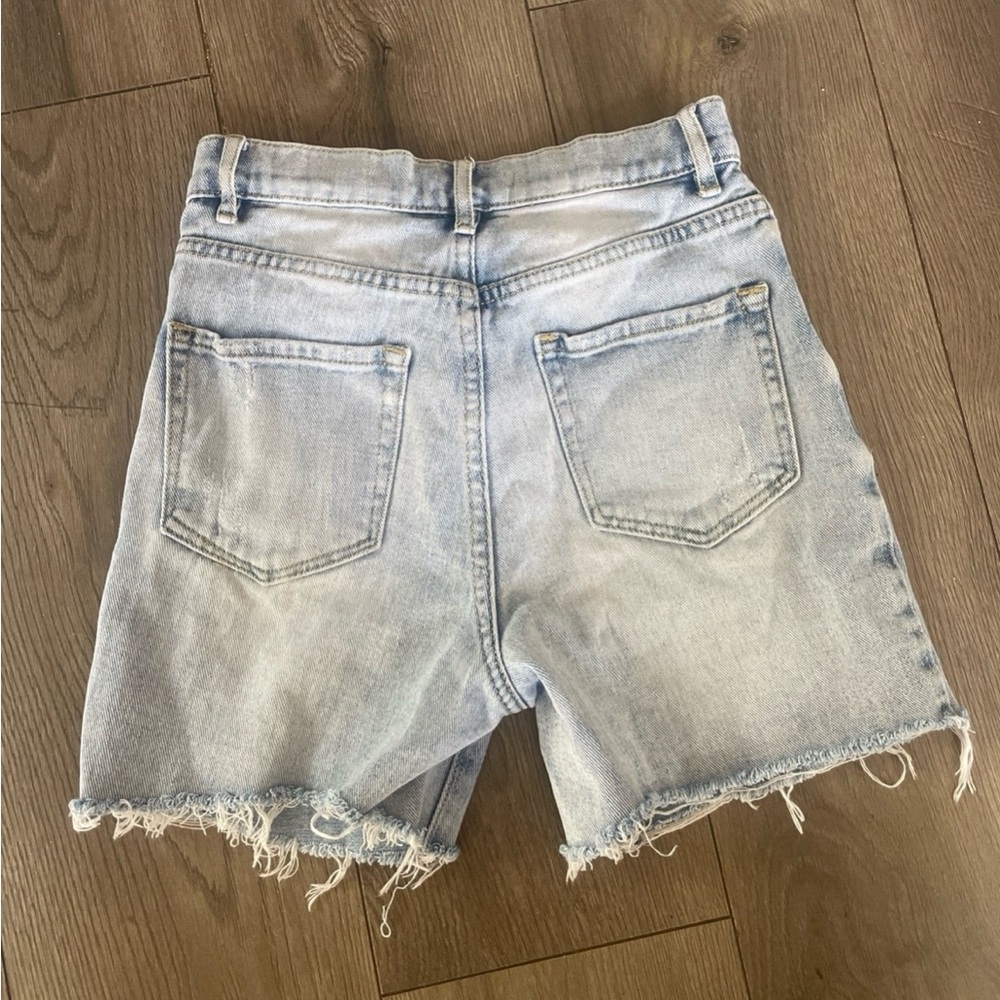 PacSun Light Wash Ripped Jean Shorts - Picture 2 of 2